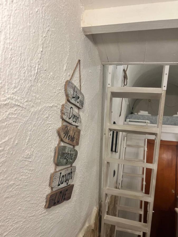 Apartamento La Stiva In Centro Storico Nápoles Exterior foto